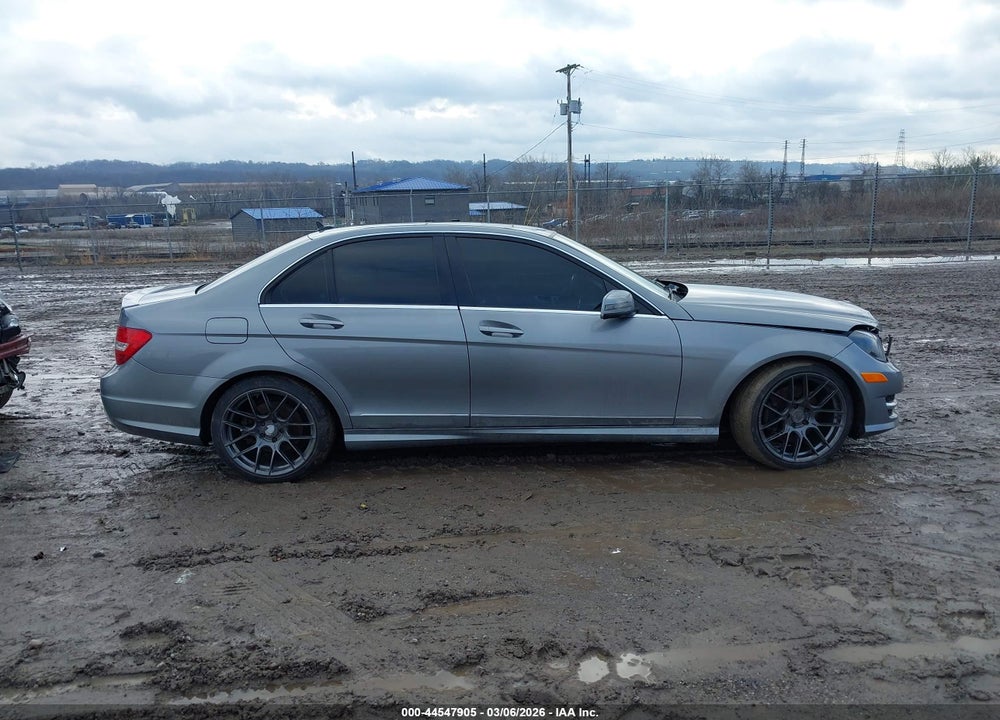 2014 MERCEDES-BENZ C 300 SPORT 4MATIC VIN: WDDGF8AB8EG220387