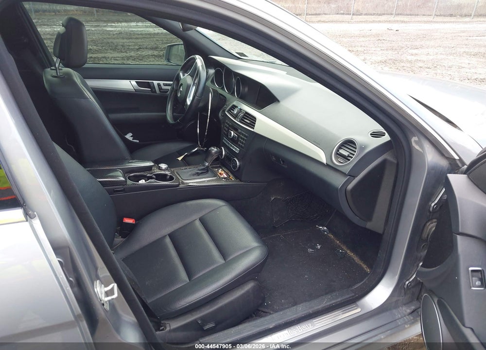 2014 MERCEDES-BENZ C 300 SPORT 4MATIC VIN: WDDGF8AB8EG220387