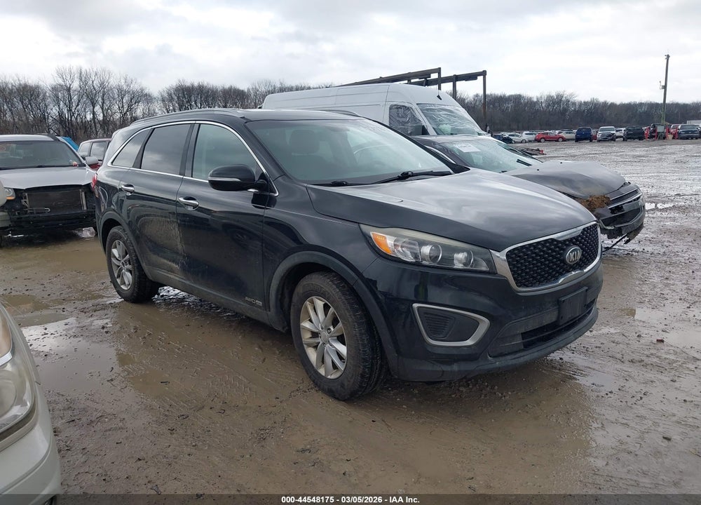 2016 KIA SORENTO 3.3L LX VIN: 5XYPGDA53GG107463