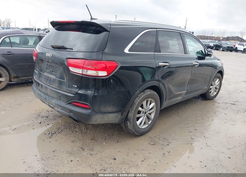 2016 KIA SORENTO 3.3L LX VIN: 5XYPGDA53GG107463