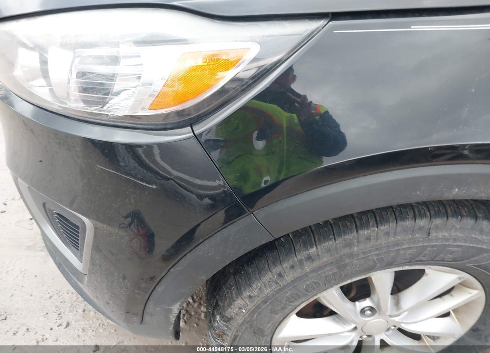 2016 KIA SORENTO 3.3L LX VIN: 5XYPGDA53GG107463