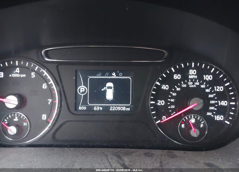2016 KIA SORENTO 3.3L LX VIN: 5XYPGDA53GG107463