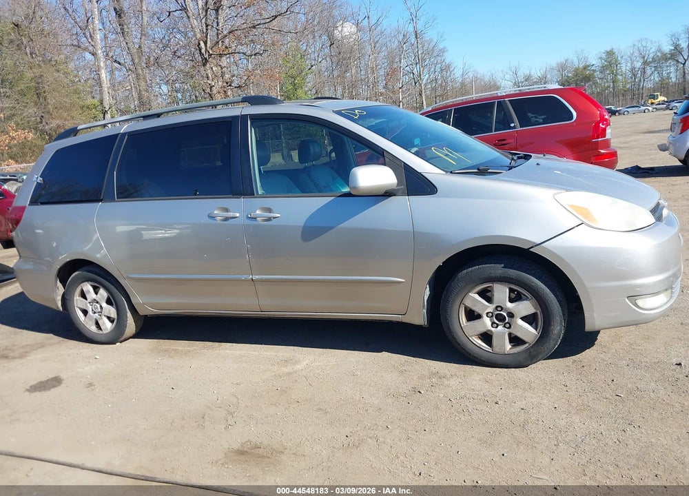 2004 TOYOTA SIENNA XLE VIN: 5TDZA22C34S005316