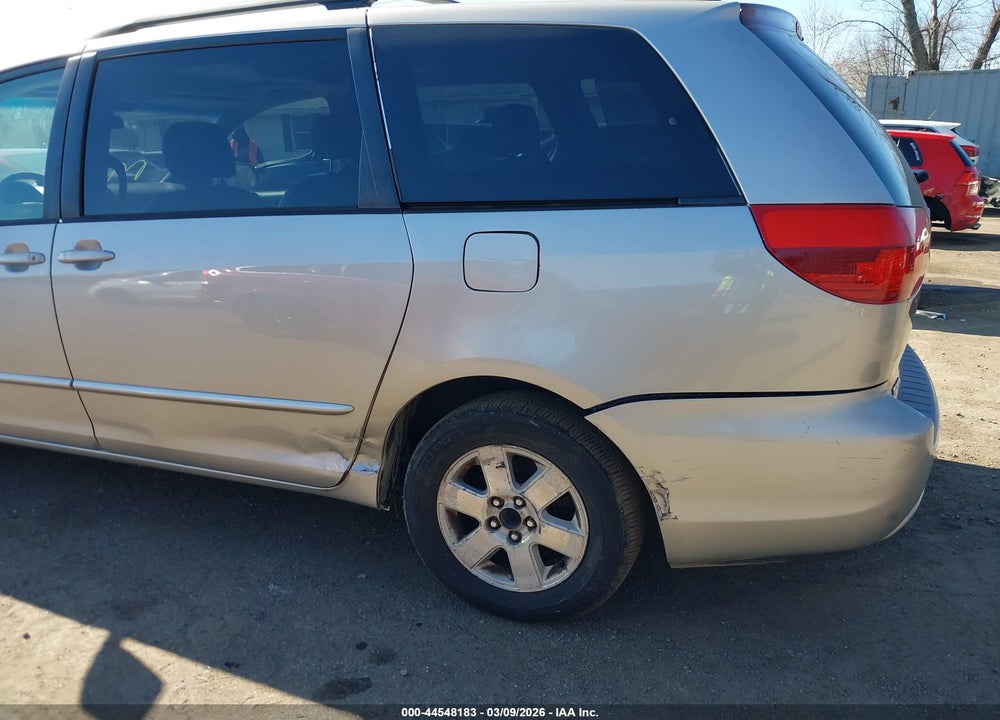 2004 TOYOTA SIENNA XLE VIN: 5TDZA22C34S005316