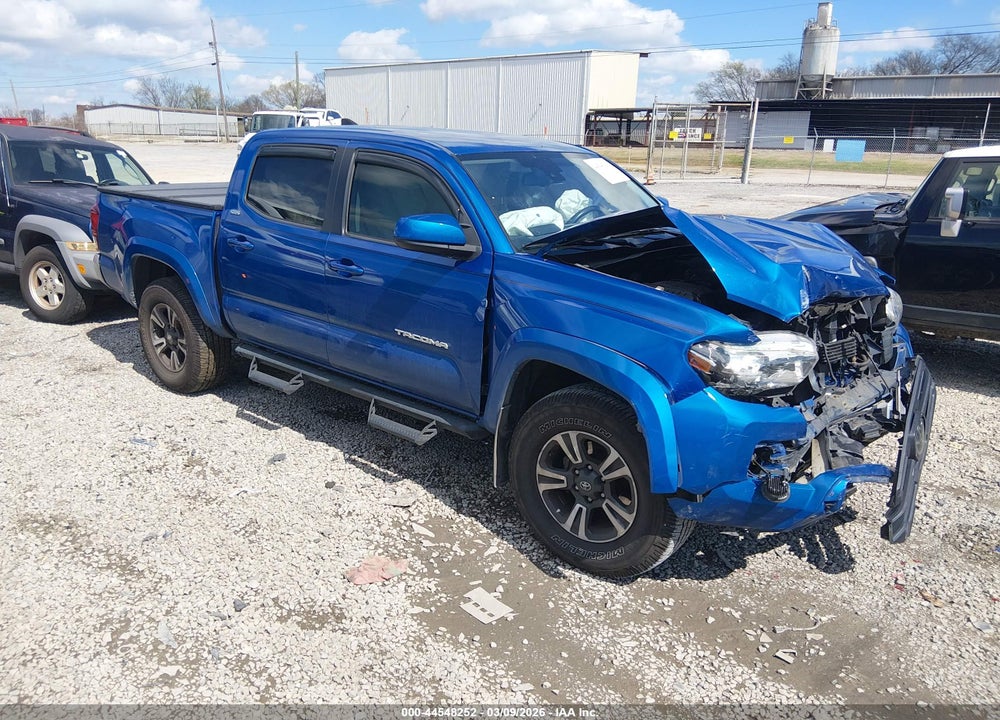 2018 TOYOTA TACOMA SR5 V6 VIN: 3TMAZ5CN7JM076084