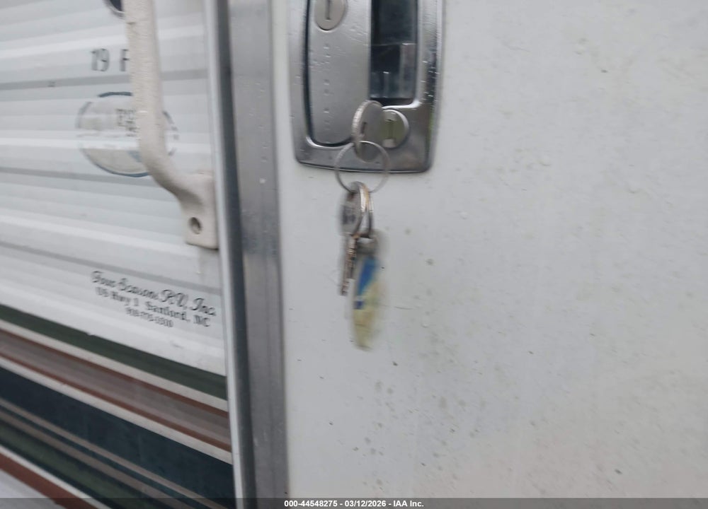 2005 FOREST RIVER WILDWOOD VIN: 4X4TWDU255R333094