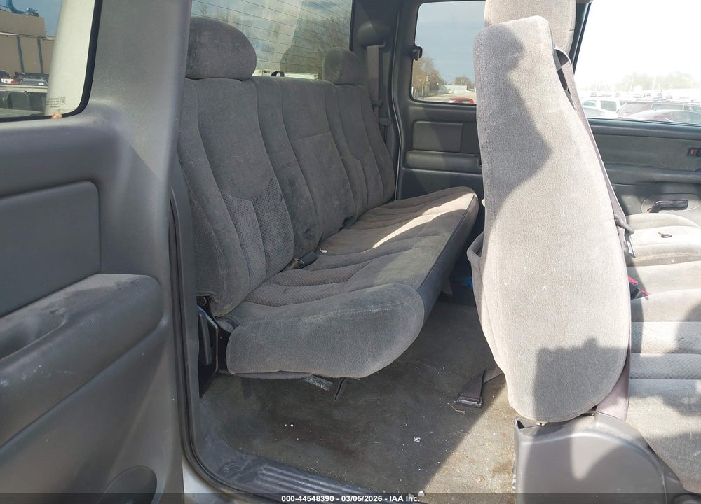2003 CHEVROLET SILVERADO 1500 LS VIN: 1GCEK19T03E142858