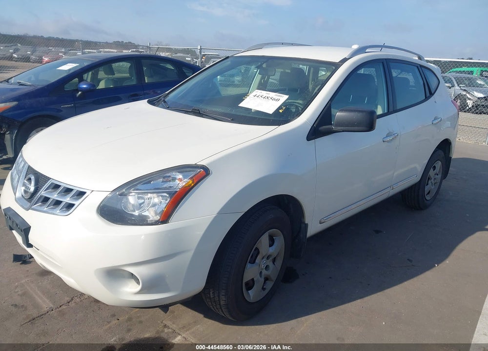 2015 NISSAN ROGUE SELECT S VIN: JN8AS5MT2FW660017