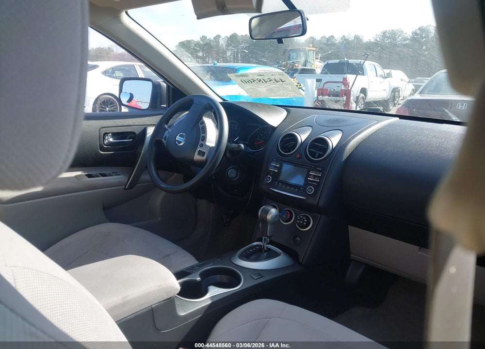 2015 NISSAN ROGUE SELECT S VIN: JN8AS5MT2FW660017