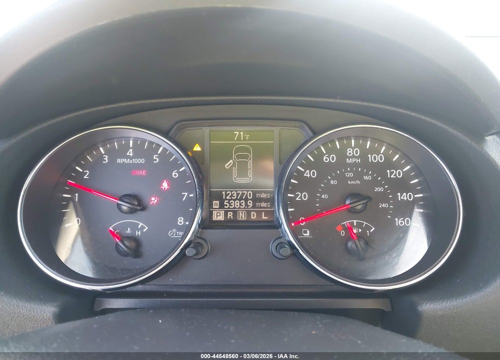 2015 NISSAN ROGUE SELECT S VIN: JN8AS5MT2FW660017