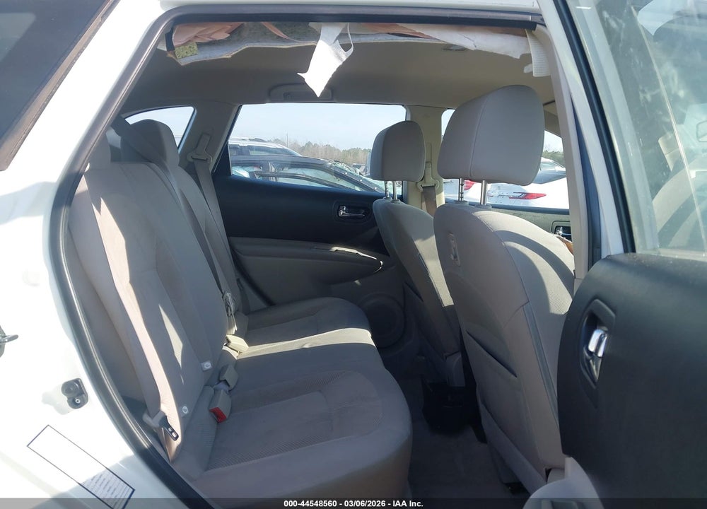 2015 NISSAN ROGUE SELECT S VIN: JN8AS5MT2FW660017