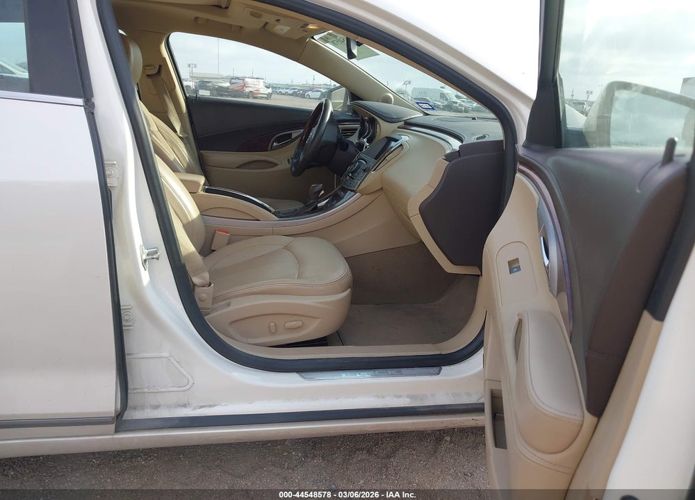 2010 BUICK LACROSSE CXS VIN: 1G4GE5EV0AF175635