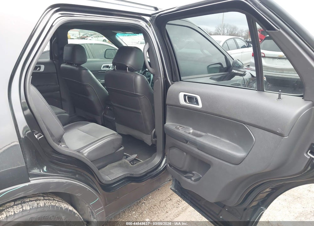 2015 FORD EXPLORER XLT VIN: 1FM5K8D8XFGC44426