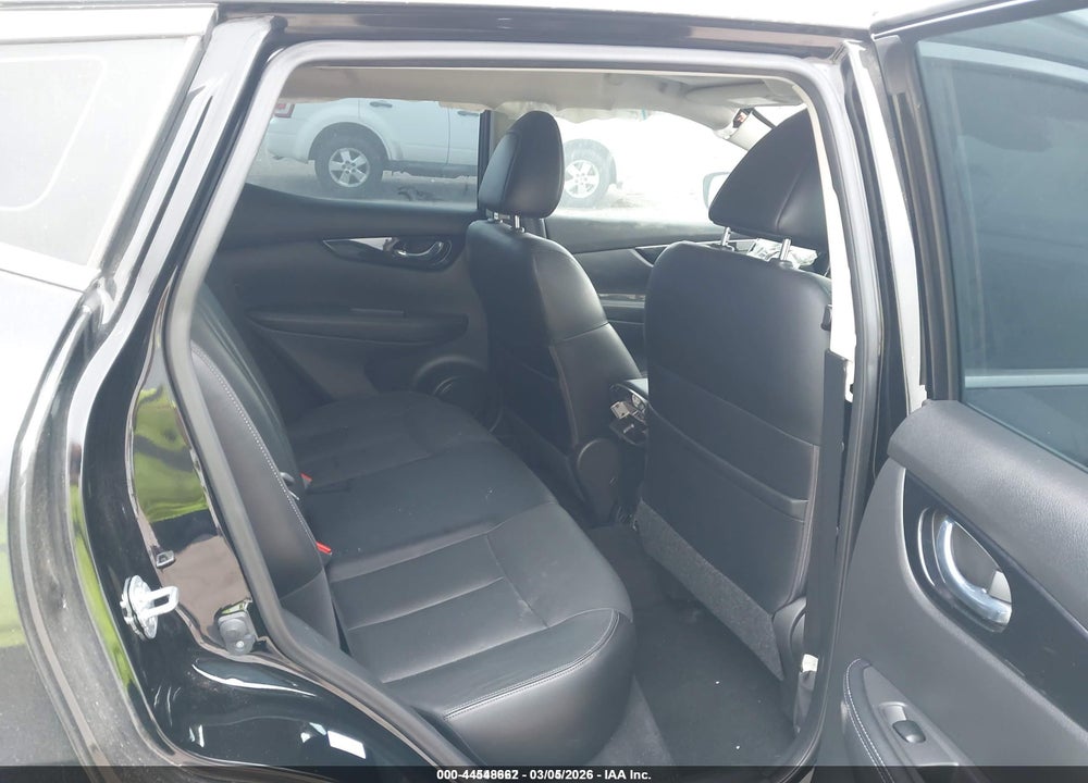 2018 NISSAN ROGUE SPORT SL VIN: JN1BJ1CP2JW104091