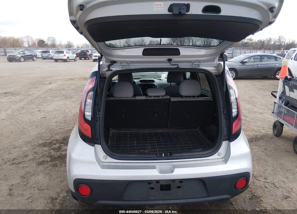 2018 KIA SOUL VIN: KNDJN2A26J7615274