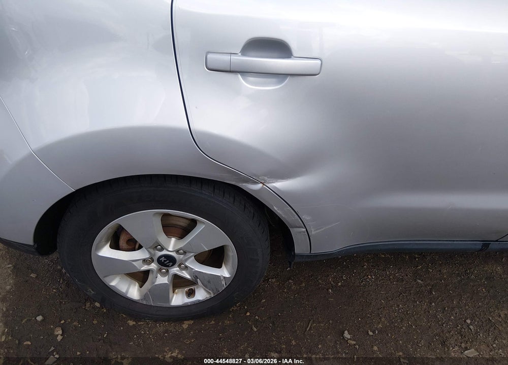 2018 KIA SOUL VIN: KNDJN2A26J7615274