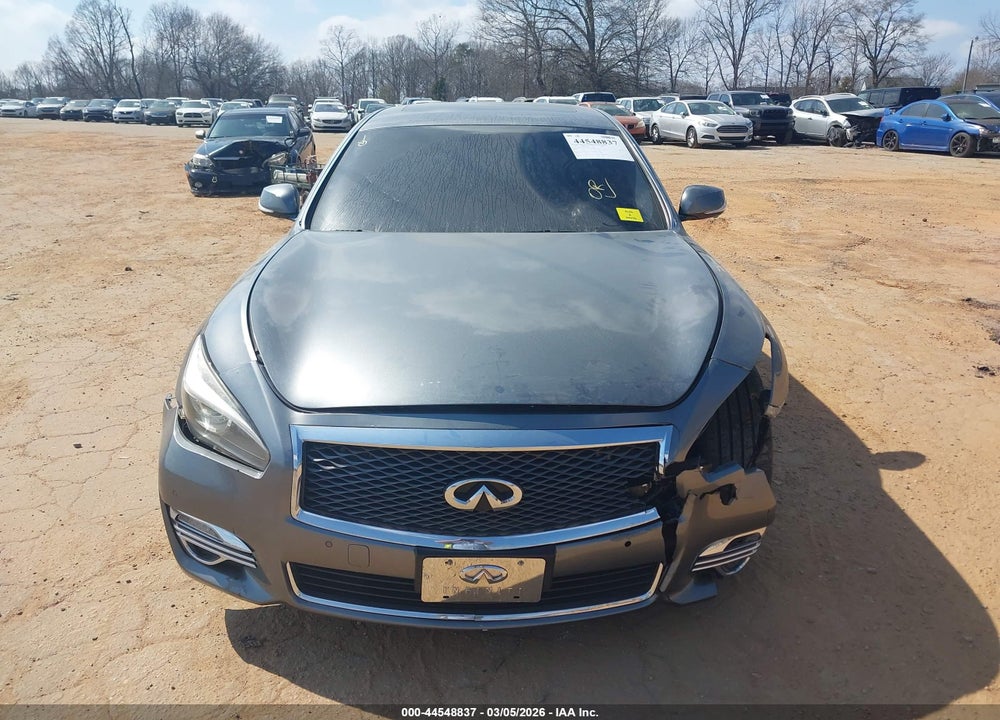 2018 INFINITI Q70 3.7 LUXE VIN: JN1BY1AR1JM220250