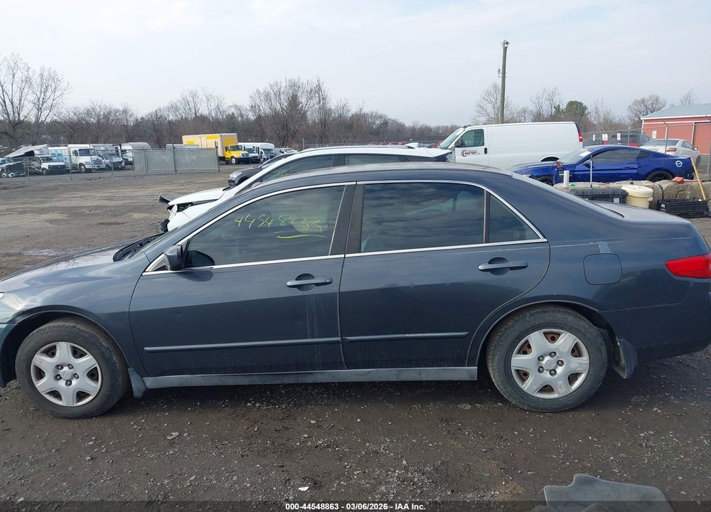 2005 HONDA ACCORD 2.4 LX VIN: 1HGCM56485A084614