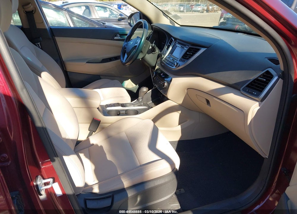 2016 HYUNDAI TUCSON SPORT VIN: KM8J33A21GU076080