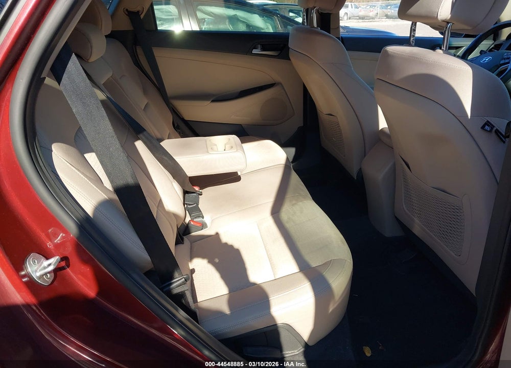 2016 HYUNDAI TUCSON SPORT VIN: KM8J33A21GU076080