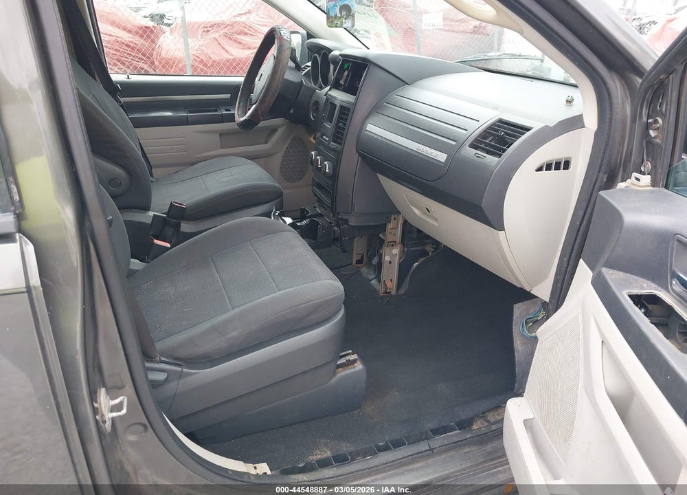 2010 DODGE GRAND CARAVAN SE VIN: 2D4RN4DE6AR303171