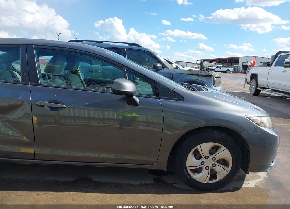 2013 HONDA CIVIC LX VIN: 2HGFB2F58DH301895