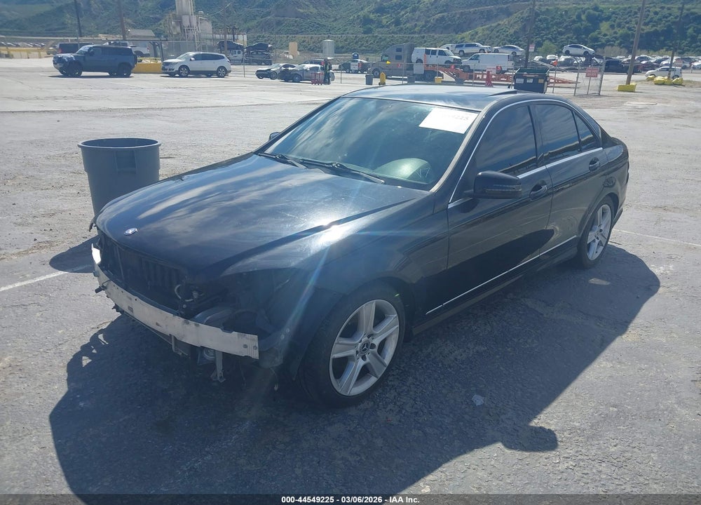 2011 MERCEDES-BENZ C 300 LUXURY/SPORT VIN: WDDGF5EB4BF657300