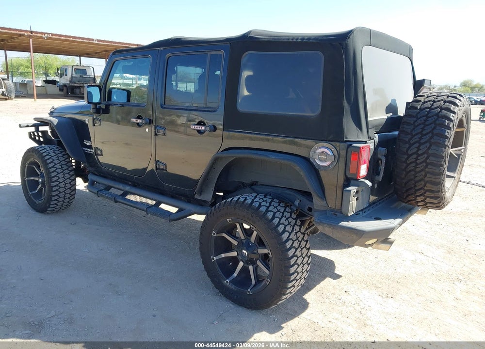2013 JEEP WRANGLER UNLIMITED SAHARA VIN: 1C4HJWEG8DL696801