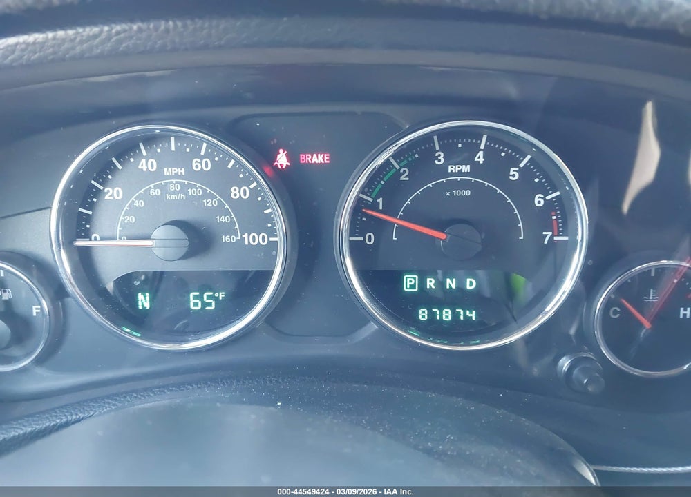 2013 JEEP WRANGLER UNLIMITED SAHARA VIN: 1C4HJWEG8DL696801
