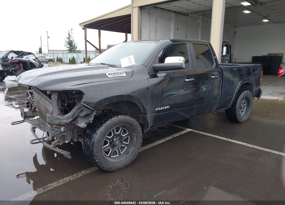 2019 RAM 1500 LAIE  4X4 6'4 BOX VIN: 1C6SRFDT8KN756744