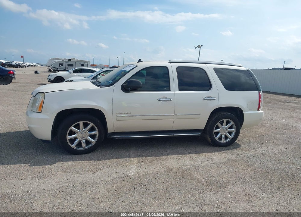 2012 GMC YUKON DENALI VIN: 1GKS1EEF3CR250031