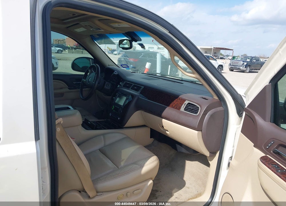 2012 GMC YUKON DENALI VIN: 1GKS1EEF3CR250031