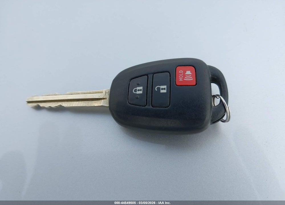 2013 TOYOTA RAV4 LE VIN: 2T3BFREV0DW057395
