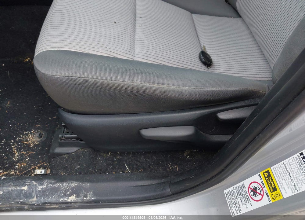 2013 TOYOTA RAV4 LE VIN: 2T3BFREV0DW057395