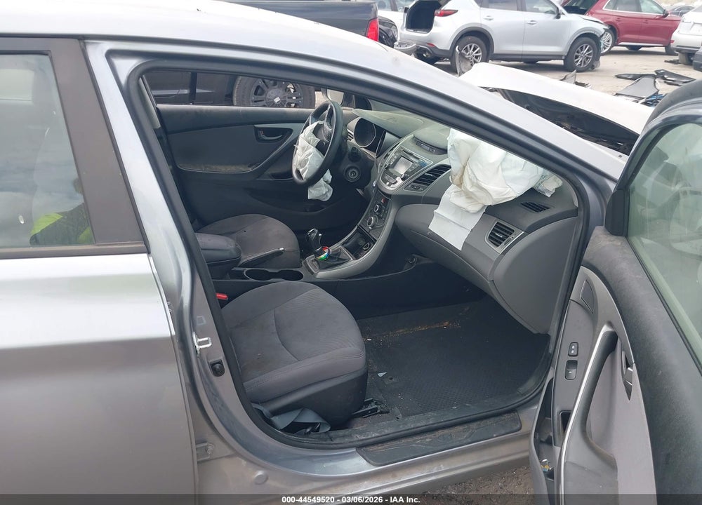 2016 HYUNDAI ELANTRA SE VIN: 5NPDH4AE5GH748462