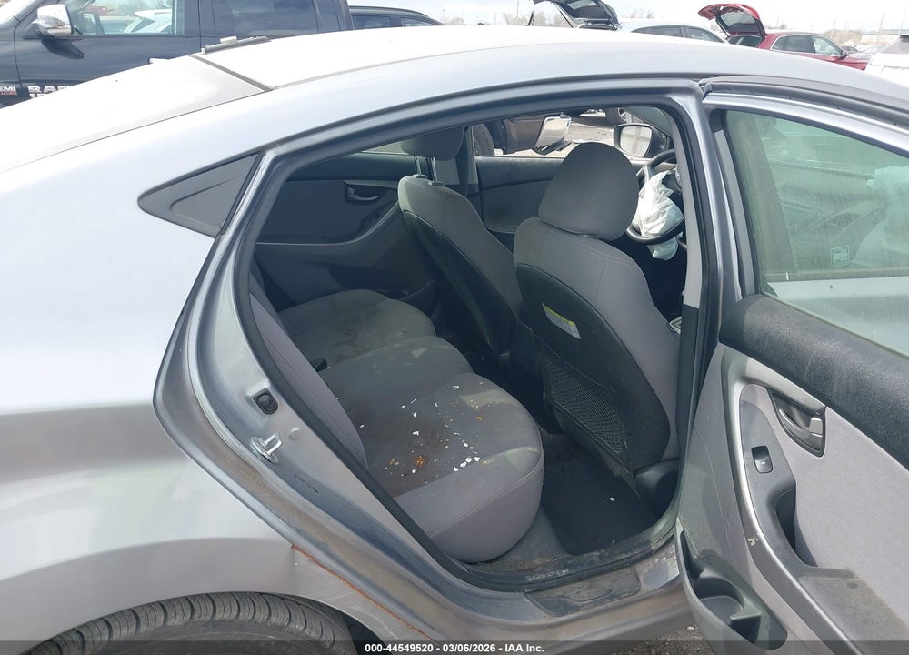 2016 HYUNDAI ELANTRA SE VIN: 5NPDH4AE5GH748462