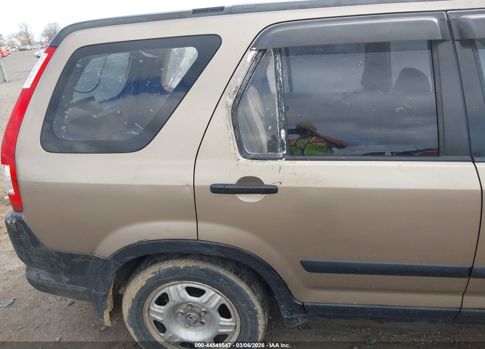 2005 HONDA CR-V LX VIN: JHLRD68535C008018