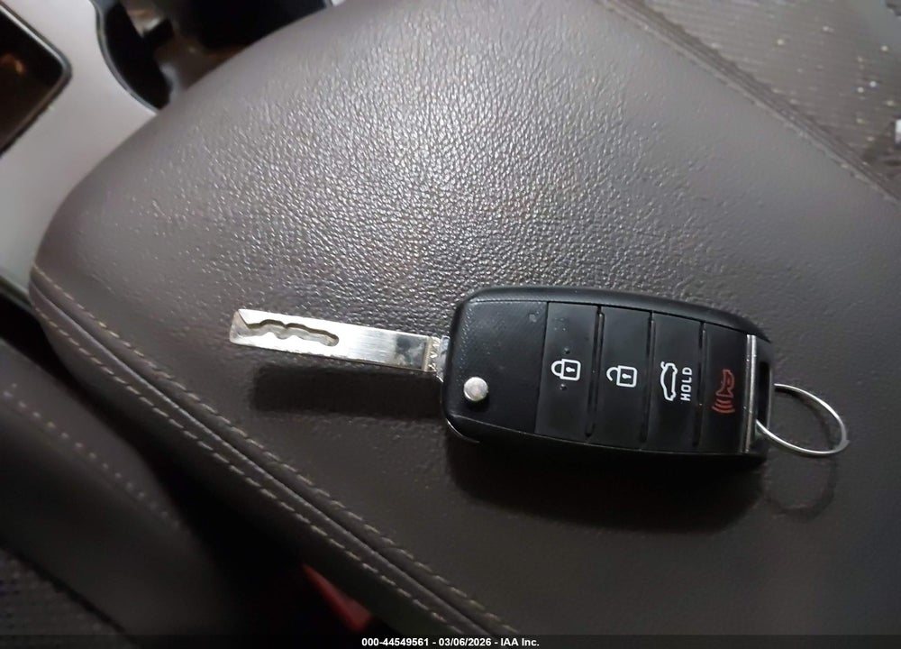 2019 KIA OPTIMA LX VIN: 5XXGT4L35KG343259