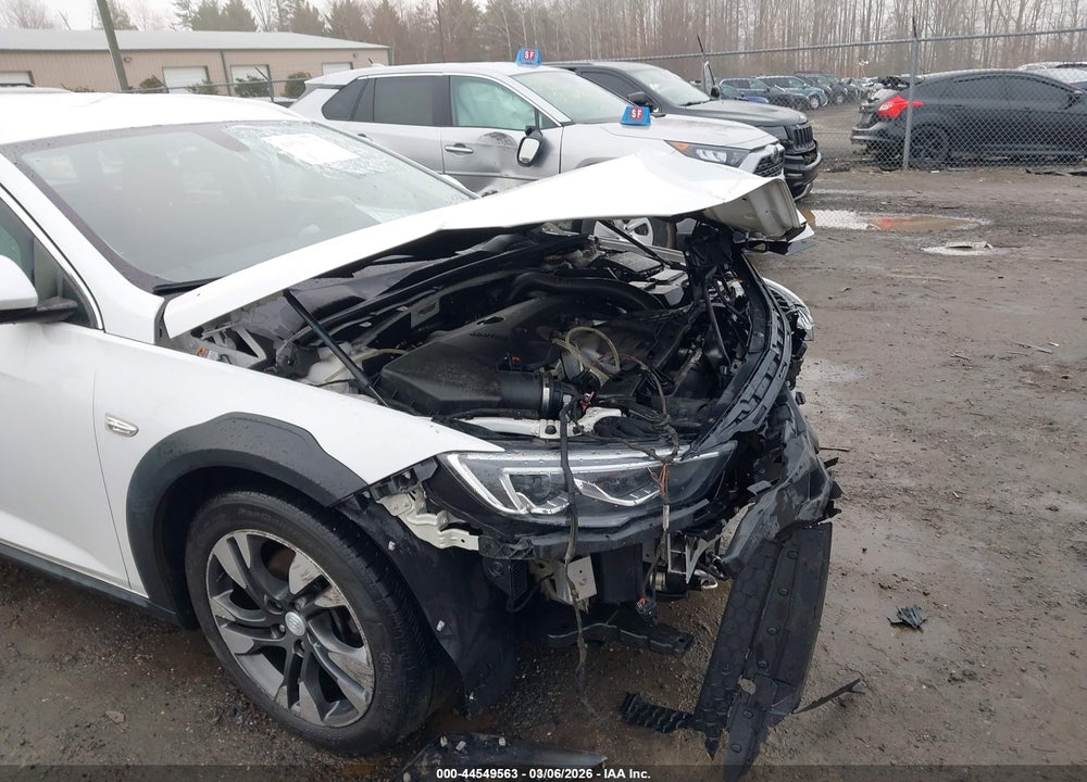2018 BUICK REGAL TOURX PREFERRED VIN: W04GU8SX0J1113366