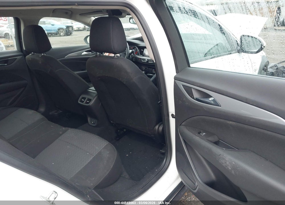 2018 BUICK REGAL TOURX PREFERRED VIN: W04GU8SX0J1113366