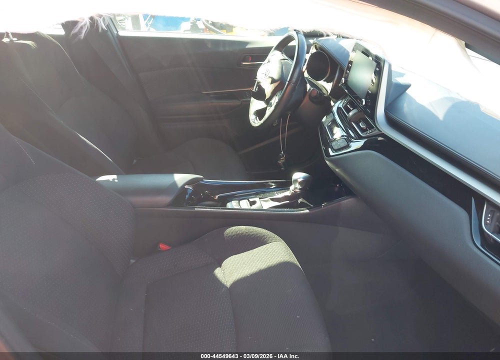 2019 TOYOTA C-HR XLE VIN: JTNKHMBXXK1034930