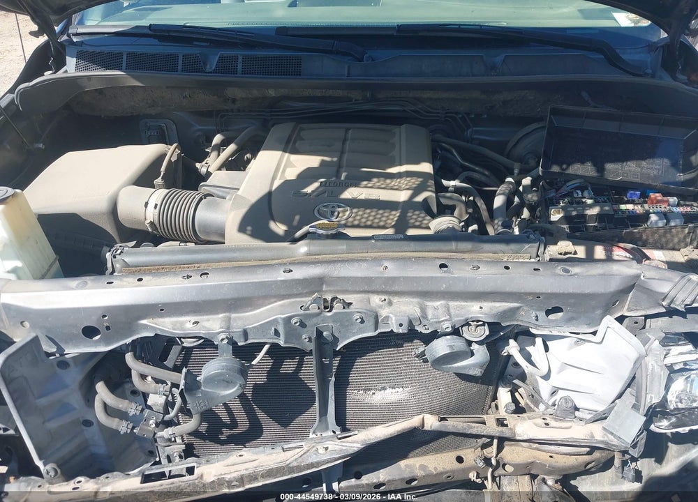 2011 TOYOTA TUNDRA GRADE 5.7L V8 VIN: 5TFRY5F17BX100460