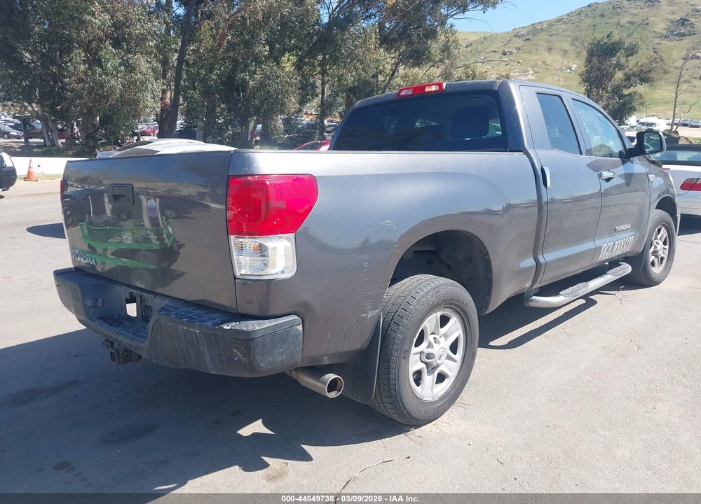 2011 TOYOTA TUNDRA GRADE 5.7L V8 VIN: 5TFRY5F17BX100460