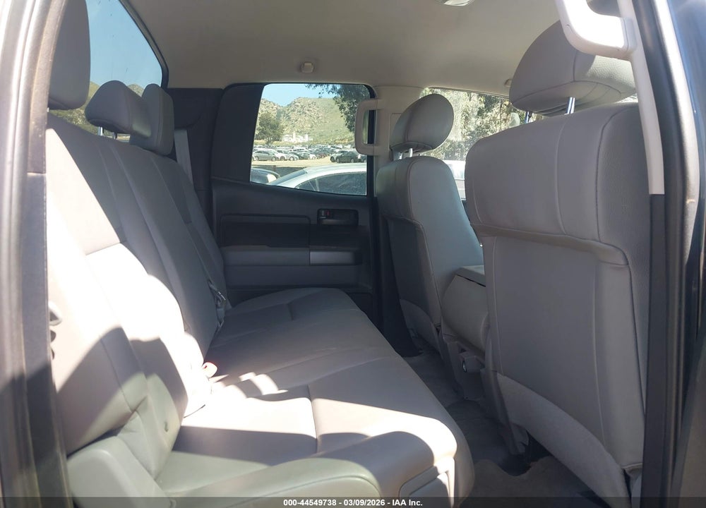 2011 TOYOTA TUNDRA GRADE 5.7L V8 VIN: 5TFRY5F17BX100460