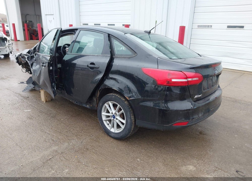 2017 FORD FOCUS SE VIN: 1FADP3F29HL260971
