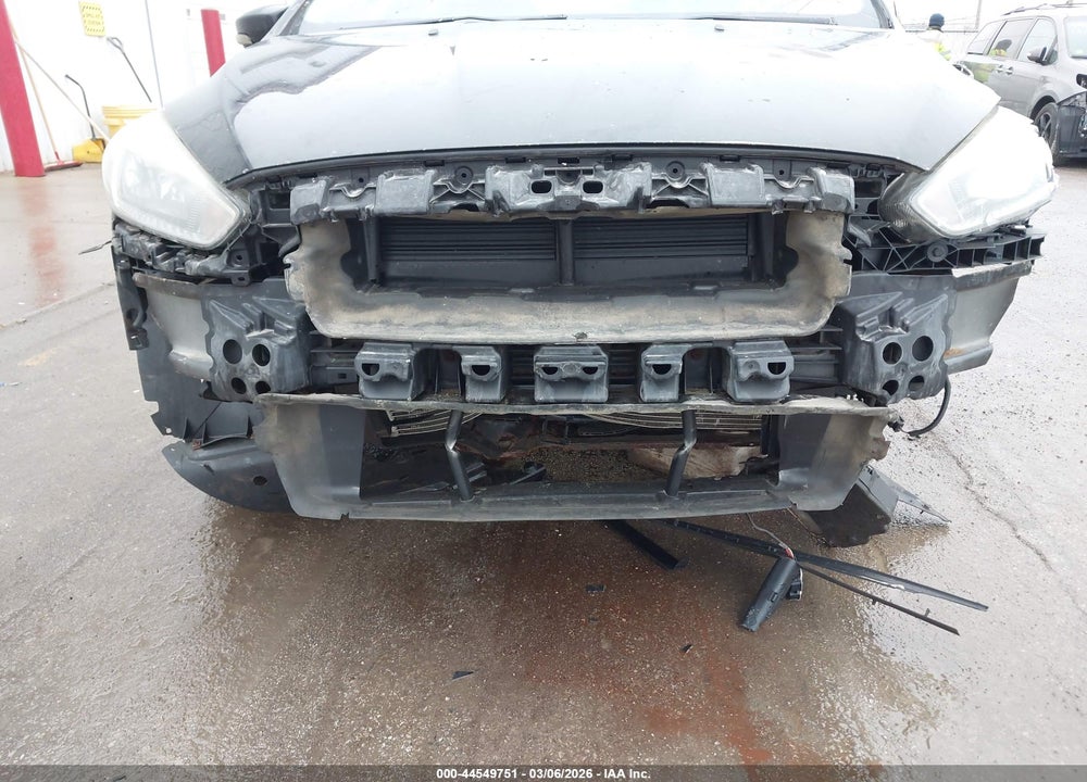 2017 FORD FOCUS SE VIN: 1FADP3F29HL260971