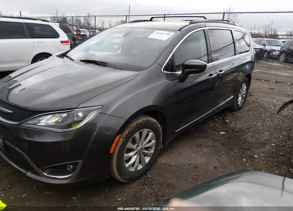 2017 CHRYSLER PACIFICA TOURING-L VIN: 2C4RC1BG6HR739034