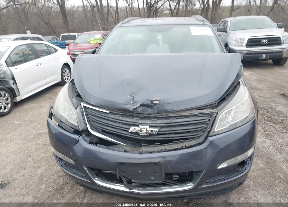2013 CHEVROLET TRAVERSE LS VIN: 1GNKVFKD8DJ113229