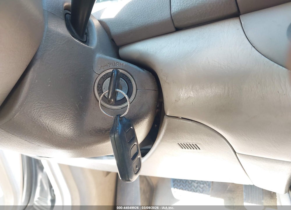 2002 TOYOTA CAMRY LE VIN: 4T1BE32K62U567668