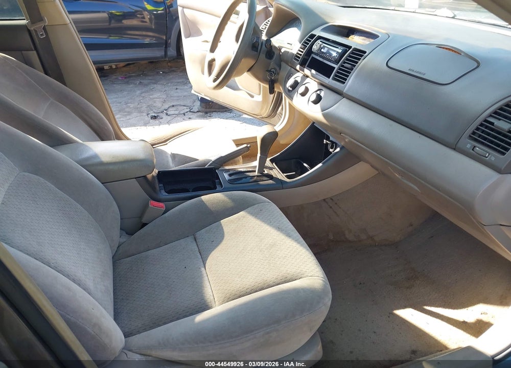 2002 TOYOTA CAMRY LE VIN: 4T1BE32K62U567668